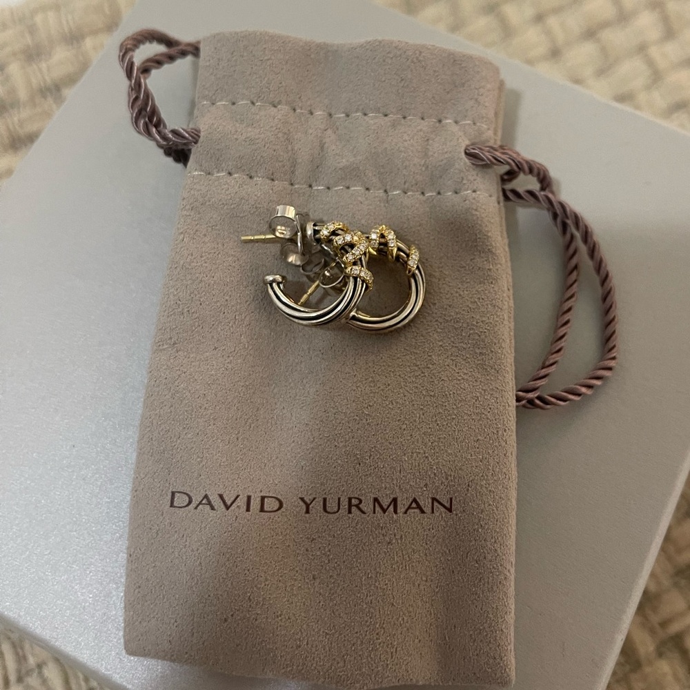 David Yurman Helena Small Hoop Earrings with Diamonds and 18K Gold